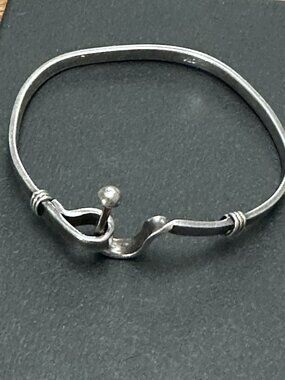 Vintage Sterling Silver Bangle Bracelet Wire Wrapped Horse Shoe Hoop Closure
